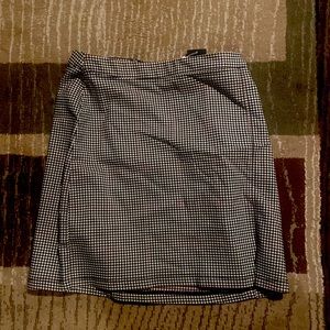 black and white dress Skirt , never worn :),high rise zipper waist